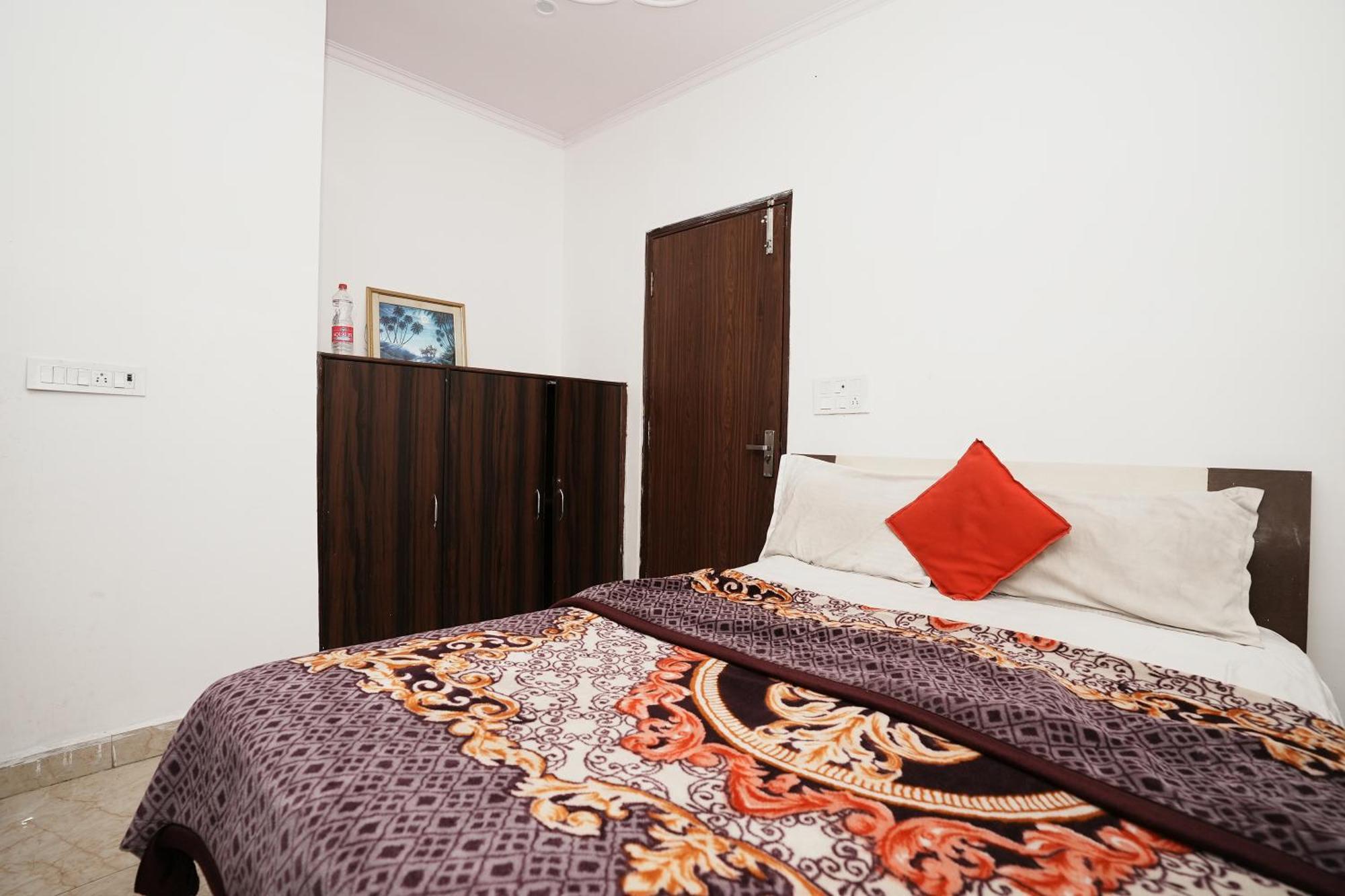 Hotel Sunrise Moon New Delhi Exterior photo