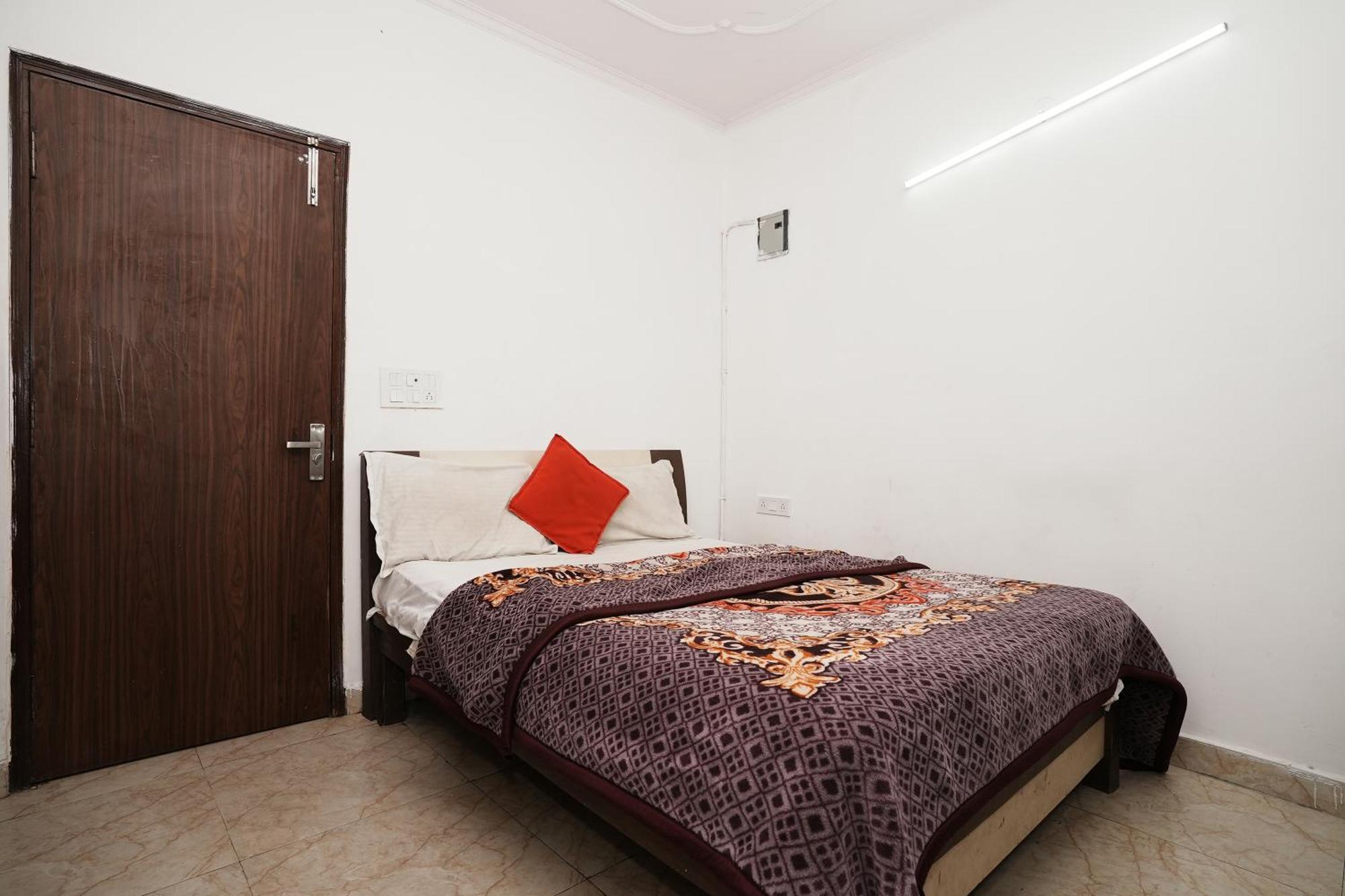 Hotel Sunrise Moon New Delhi Exterior photo