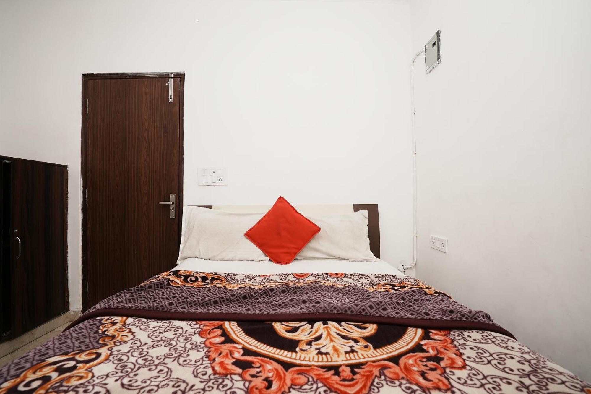 Hotel Sunrise Moon New Delhi Exterior photo